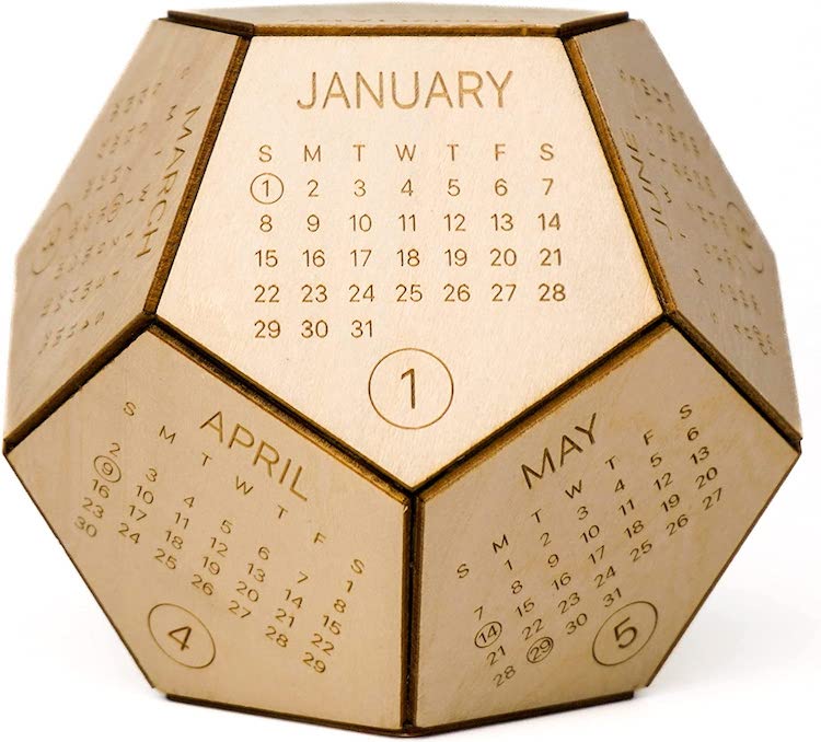 2023 wooden desktop calendar
